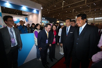 北京健康<a href='http://m.foygypl.cn/tjqianzheng/485' title='醫美' style='color:blue;font-size:14px;'>醫美</a>形象館