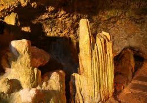 石洞，墾丁森林游樂區(qū)